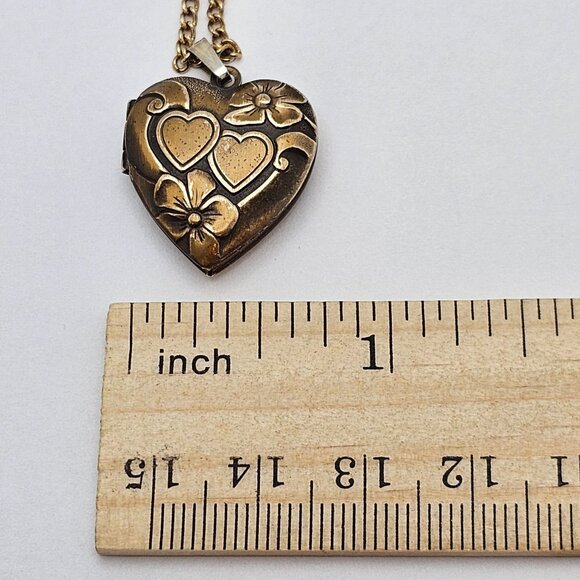 VTG Gold/BrassTone Floral Heart Locket Necklace Chain Link Romantic Gift Jewelry - Picture 11 of 16